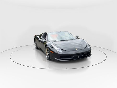 Used 2012 Ferrari 458 Spider image 2