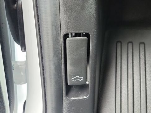 Used 2024 Ford Ranger XL RWD image 16