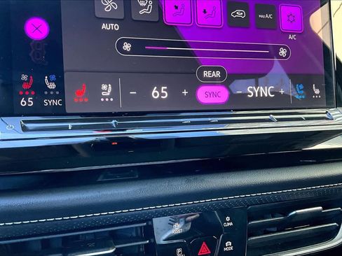 Used 2024 Volkswagen Atlas SEL Premium R-Line image 33