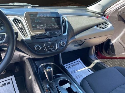 Used 2016 Chevrolet Malibu LT FWD image 15
