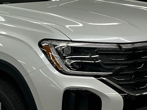 New 2026 Volkswagen Atlas SE image 40