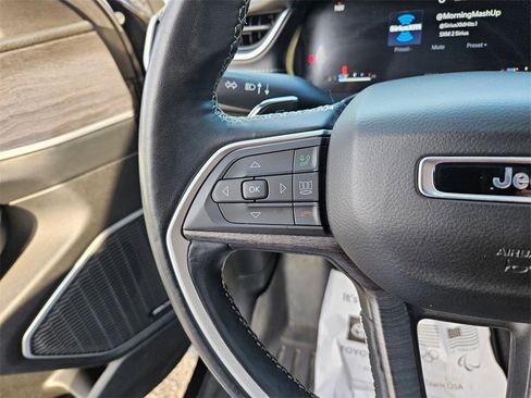 Used 2021 Jeep Grand Cherokee L Limited image 11