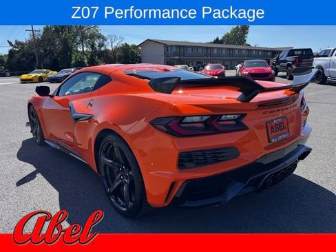 Used 2023 Chevrolet Corvette Z06 w/ Z07 Performance Package RWD image 8