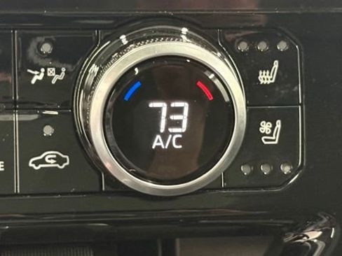 Used 2023 Toyota Highlander Platinum AWD/4WD image 27