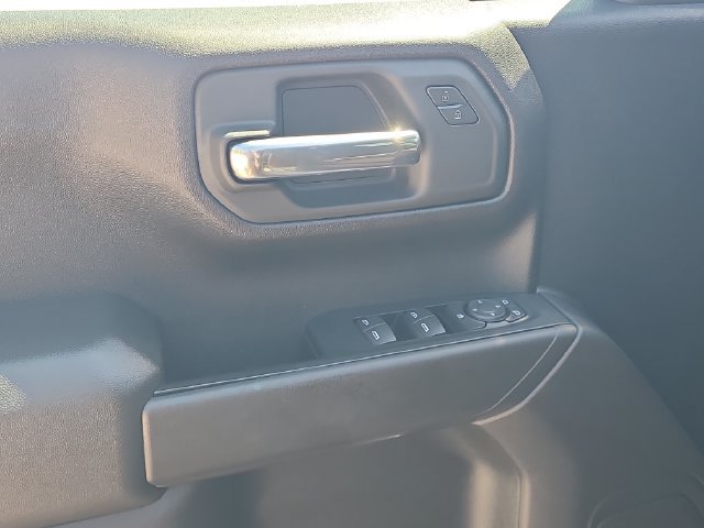 Used 2021 Chevrolet Silverado 1500 Custom Trail Boss AWD/4WD image 17