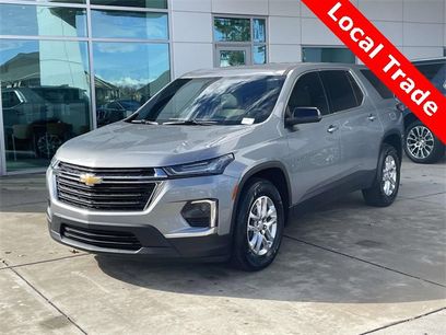 Used 2023 Chevrolet Traverse LS