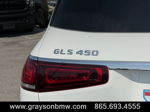 Used 2022 Mercedes-Benz GLS 450 4MATIC image 10