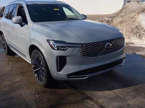 Used 2026 Volvo XC90 B6 Plus w/ Protection Package Premier image 3