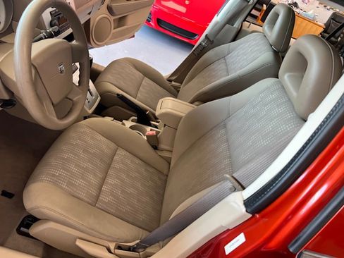 Used 2007 Dodge Caliber SXT w/ Driver Convenience Group image 15