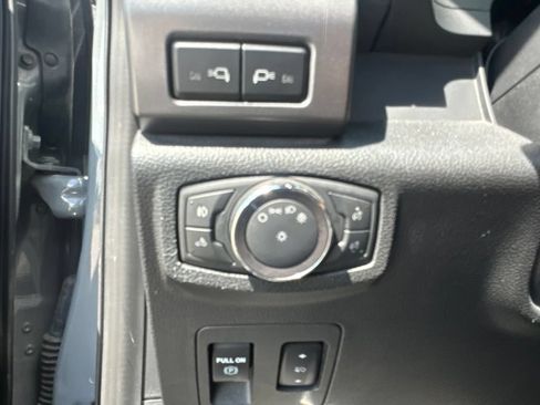 Used 2019 Ford F150 XLT w/ Equipment Group 302A Luxury AWD/4WD image 12