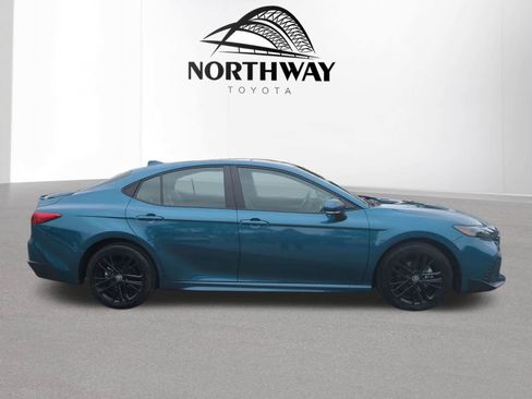 Used 2026 Toyota Camry SE w/ Convenience Package AWD/4WD image 3