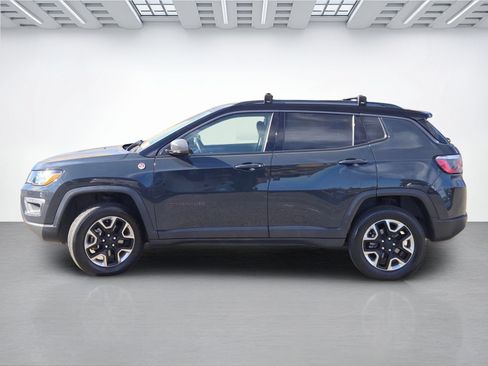 Used 2017 Jeep Compass Trailhawk w/ Navigation Group AWD/4WD image 7