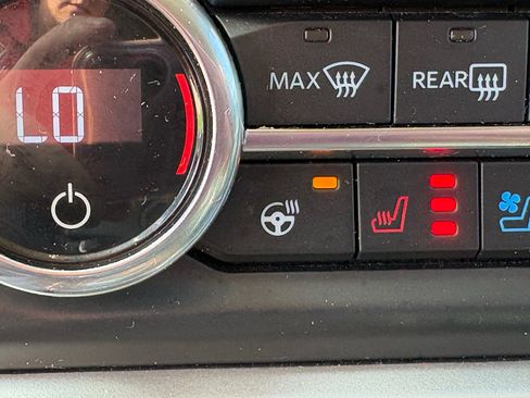 Used 2022 Ford Expedition XLT RWD image 23