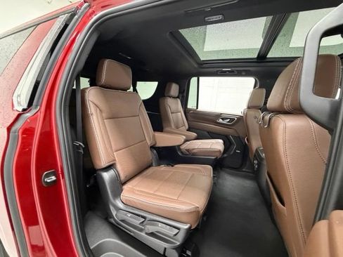 Certified 2024 Chevrolet Suburban High Country w/ Premium Package 2 AWD/4WD image 26
