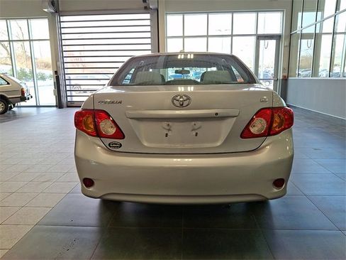 Used 2010 Toyota Corolla LE image 5
