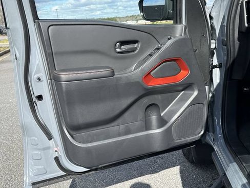 Certified 2026 Nissan Frontier PRO-4X w/ Pro-4x Convenience Package AWD/4WD image 12