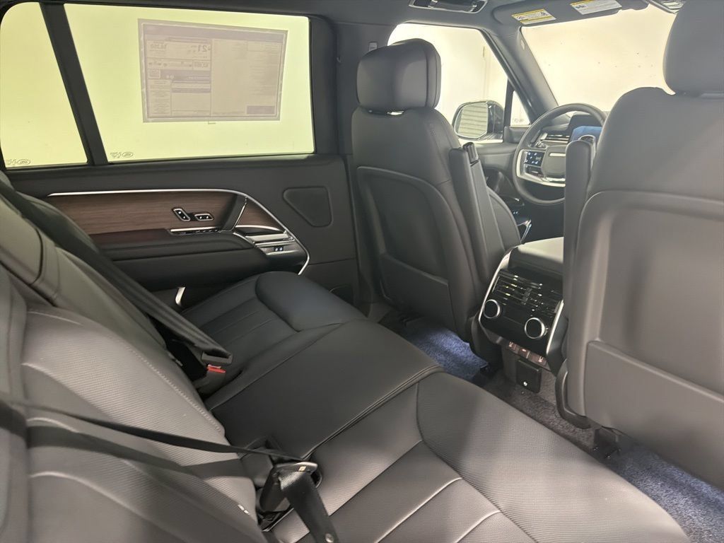 New 2026 Land Rover Range Rover Long Wheelbase SE AWD/4WD image 27