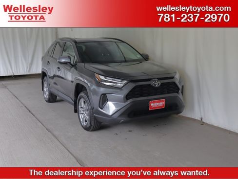 Used 2025 Toyota RAV4 XLE w/ Convenience Package AWD/4WD image 1
