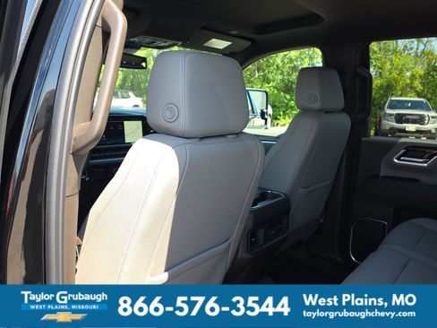 New 2026 Chevrolet Silverado 2500 LT w/ Z71 Chrome Sport Edition AWD/4WD image 28