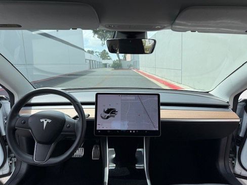 Used 2020 Tesla Model 3 Long Range AWD/4WD image 10