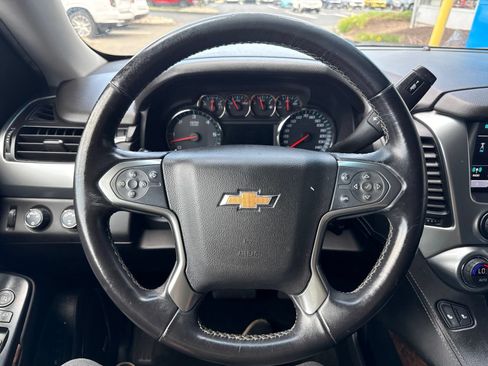 Used 2018 Chevrolet Suburban LT AWD/4WD image 22