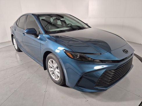 New 2026 Toyota Camry LE image 6