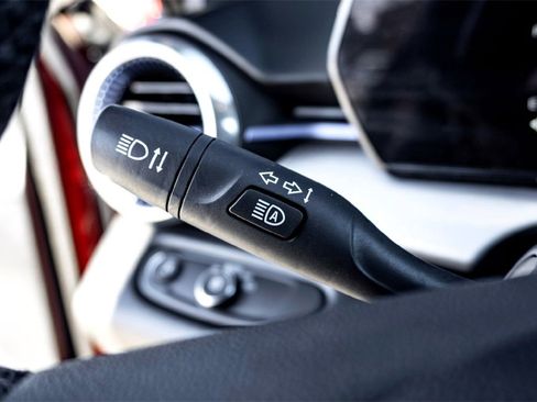 Used 2025 Chevrolet Trax LT w/ Driver Confidence Package image 19