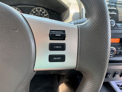 Used 2013 Nissan Frontier SV w/ SV Value Truck Pkg RWD image 14