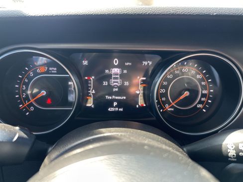 Used 2023 Jeep Wrangler Unlimited Sport AWD/4WD image 34