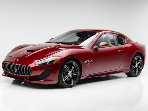 Used 2015 Maserati GranTurismo Sport image 13