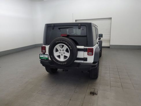 Used 2018 Jeep Wrangler Unlimited Sport S AWD/4WD image 7