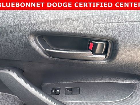 Used 2025 Toyota Corolla LE image 29