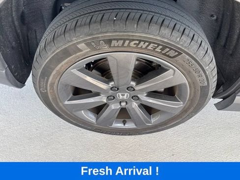 Used 2023 Honda Pilot Sport image 24