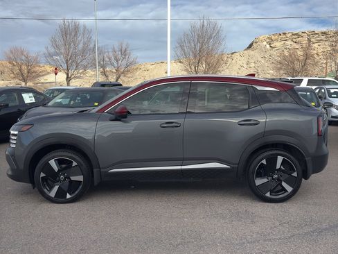 Certified 2025 Nissan Kicks SR w/ SR Premium Package image 2