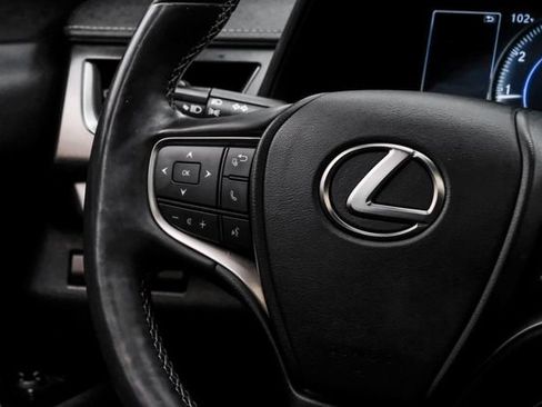 Used 2019 Lexus UX 200 w/ Premium Package FWD image 23