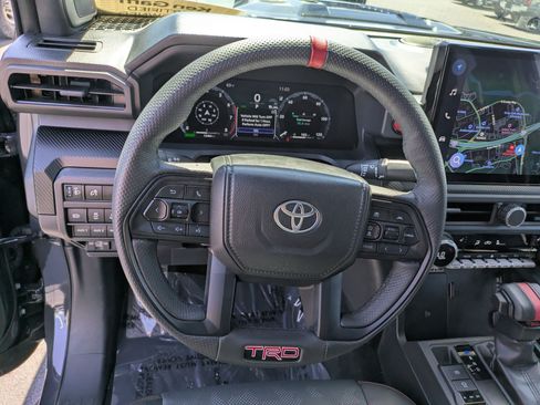 Used 2025 Toyota Tacoma TRD Pro AWD/4WD image 17