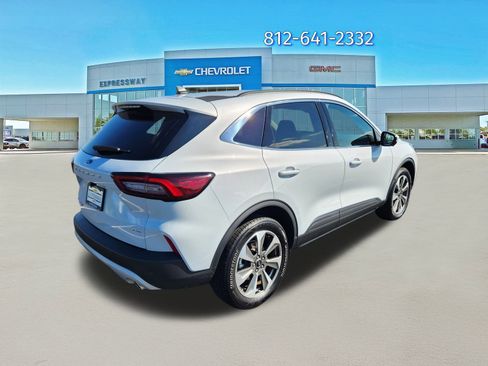 Used 2025 Ford Escape Platinum w/ Premium Technology Package image 7