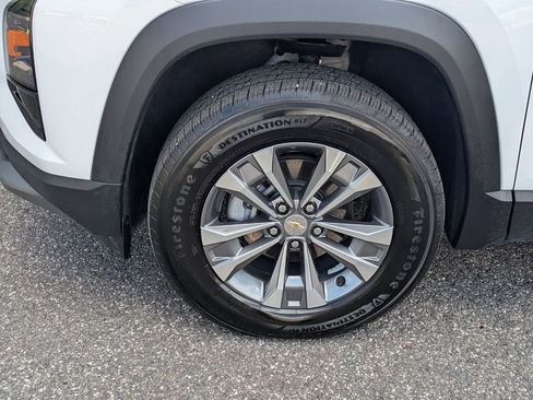 Used 2026 Chevrolet Equinox LT FWD image 10