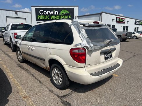 Used 2006 Chrysler Town & Country w/ Popular Equipment Group I image 25