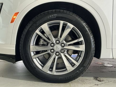 Used 2025 Cadillac XT6 Premium Luxury w/ LPO, Floor Liner Package AWD/4WD image 13