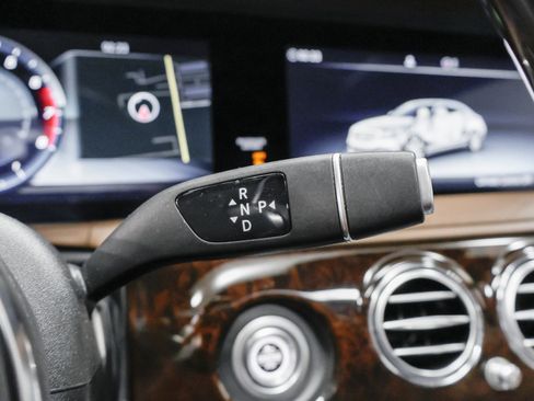 Used 2019 Mercedes-Benz Maybach S 560 4MATIC image 13