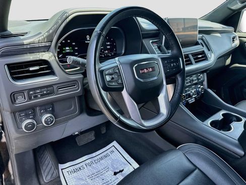Used 2023 GMC Yukon XL SLT w/ SLT Luxury Package AWD/4WD image 12
