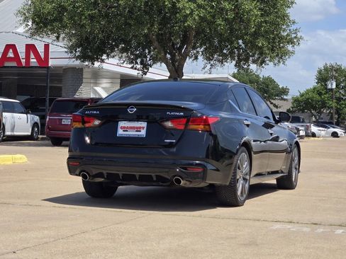 Used 2019 Nissan Altima 2.0 Edition One image 5