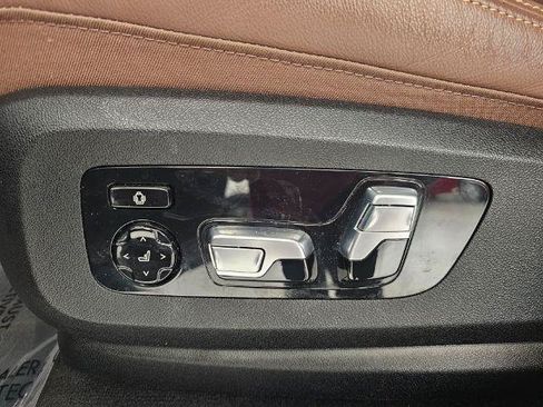Used 2022 BMW X6 xDrive40i w/ M Sport Package AWD/4WD image 35