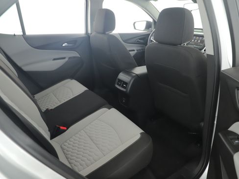 Used 2019 Chevrolet Equinox LS w/ LS Convenience Package image 21