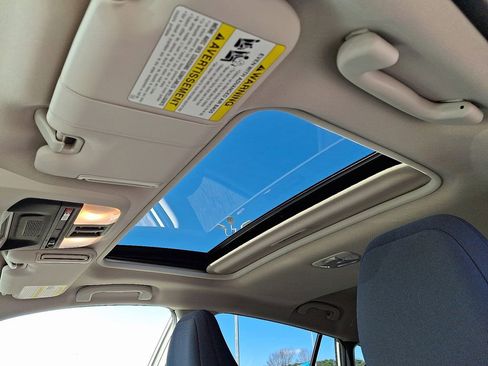 Certified 2025 Subaru Crosstrek 2.0i Premium image 15