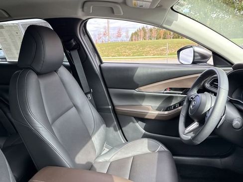 Certified 2025 MAZDA CX-30 AWD 2.5 S w/ Premium Package image 12