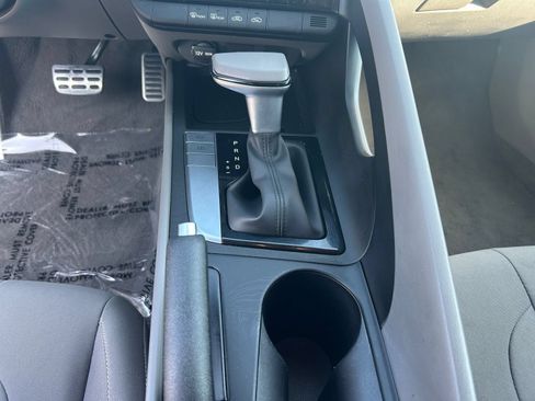 Used 2026 Hyundai Elantra Sport FWD image 35