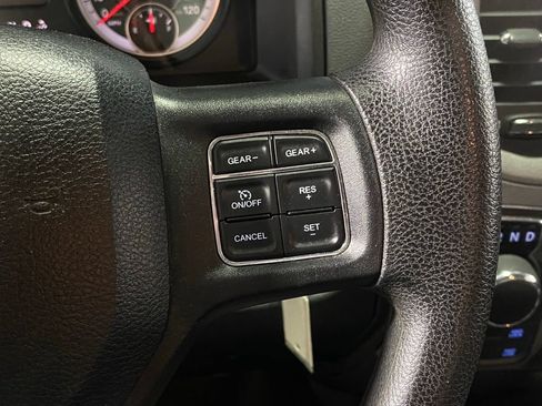 Used 2017 RAM 1500 Express AWD/4WD image 32