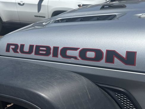 Used 2022 Jeep Gladiator Rubicon w/ Trailer Tow Package AWD/4WD image 10